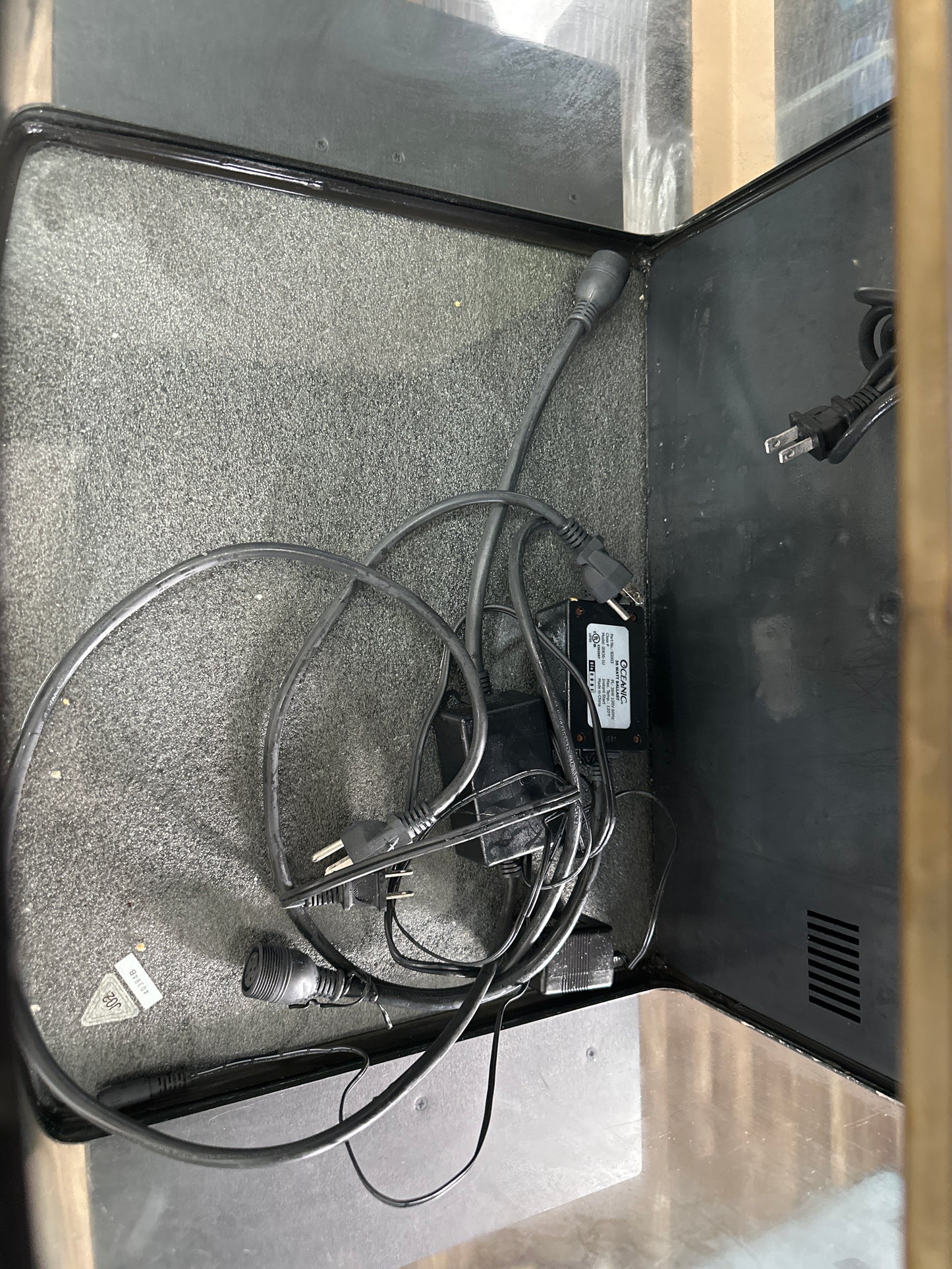 Oceanic 32 gallon Biocube fish tank used with stand