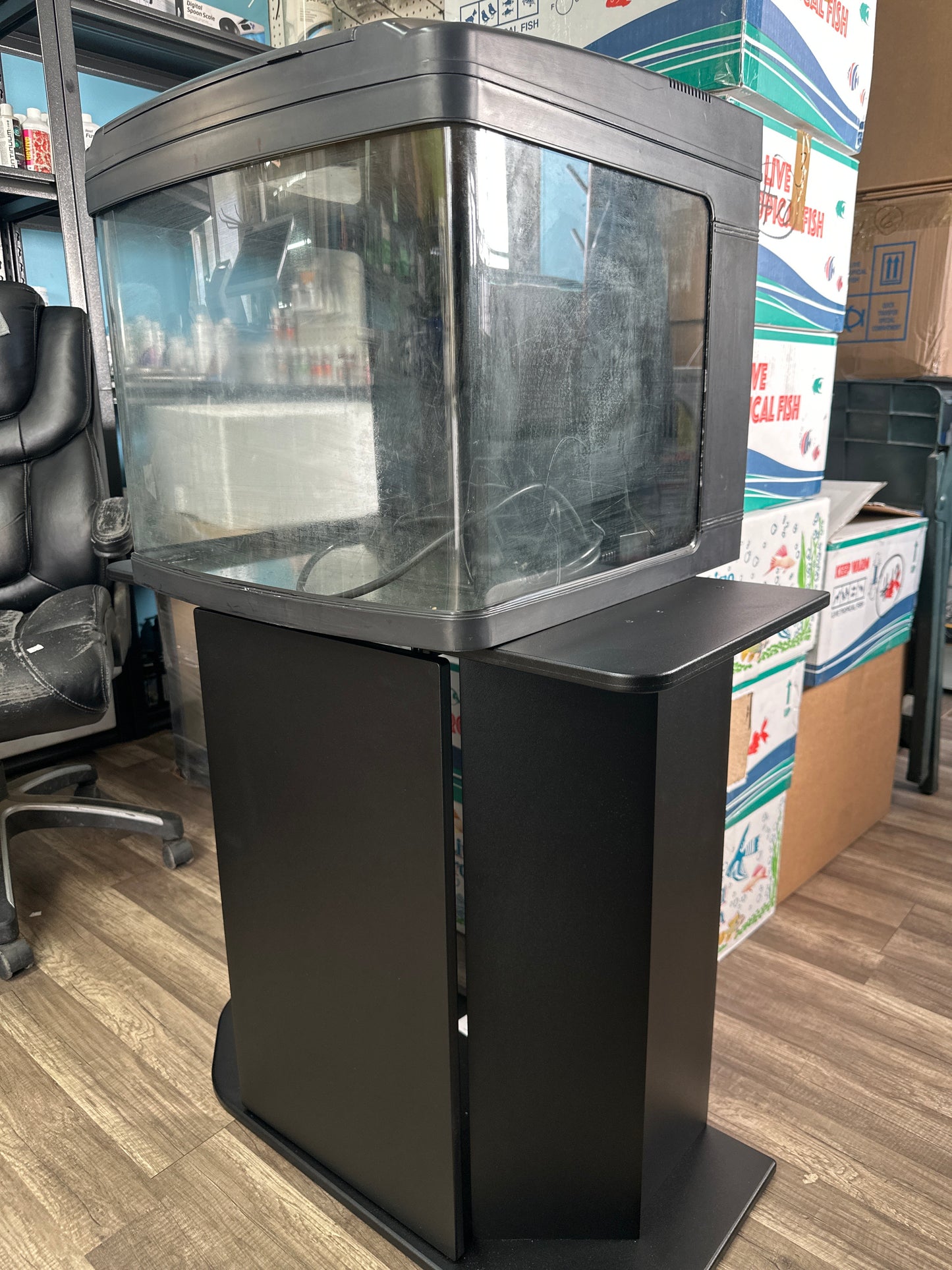 Oceanic 32 gallon Biocube fish tank used with stand