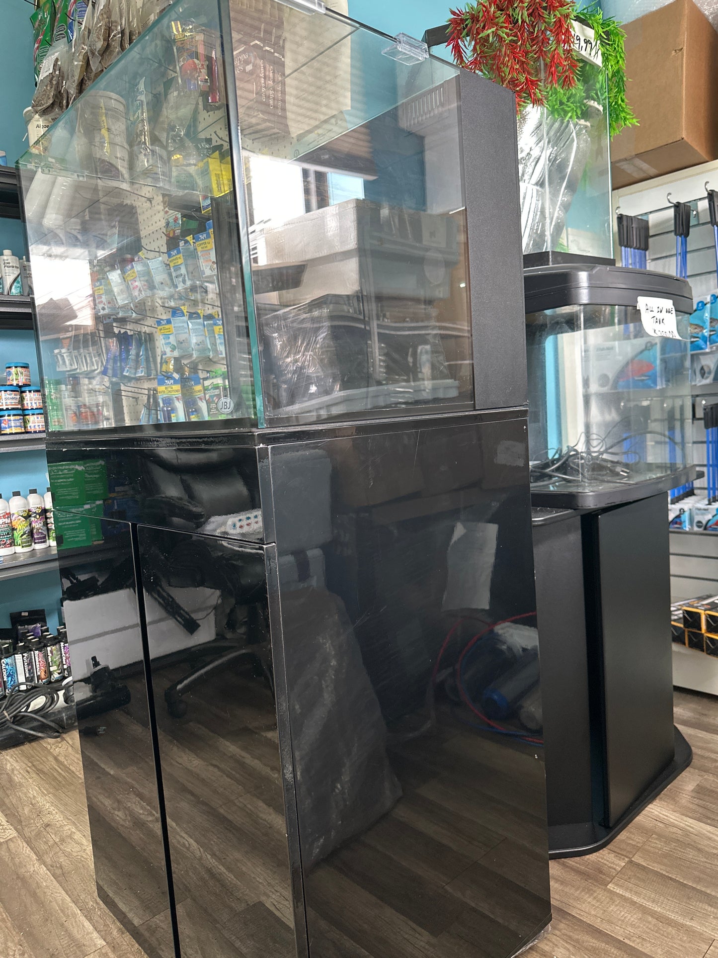 JBJ 45 Gallon Rimless Saltwater Aquarium with Stand RF-45 (lightly USED) (BLACK STAND)