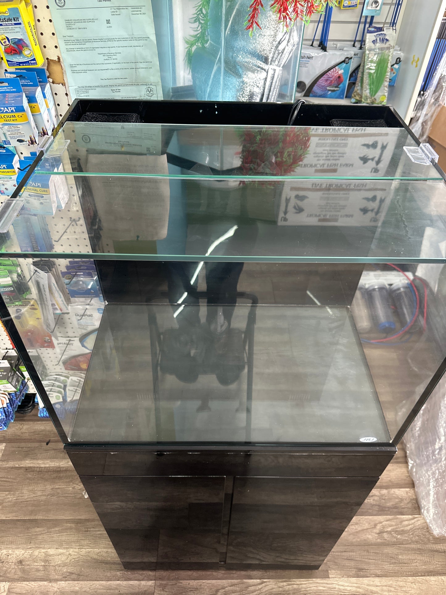JBJ 45 Gallon Rimless Saltwater Aquarium with Stand RF-45 (lightly USED) (BLACK STAND)
